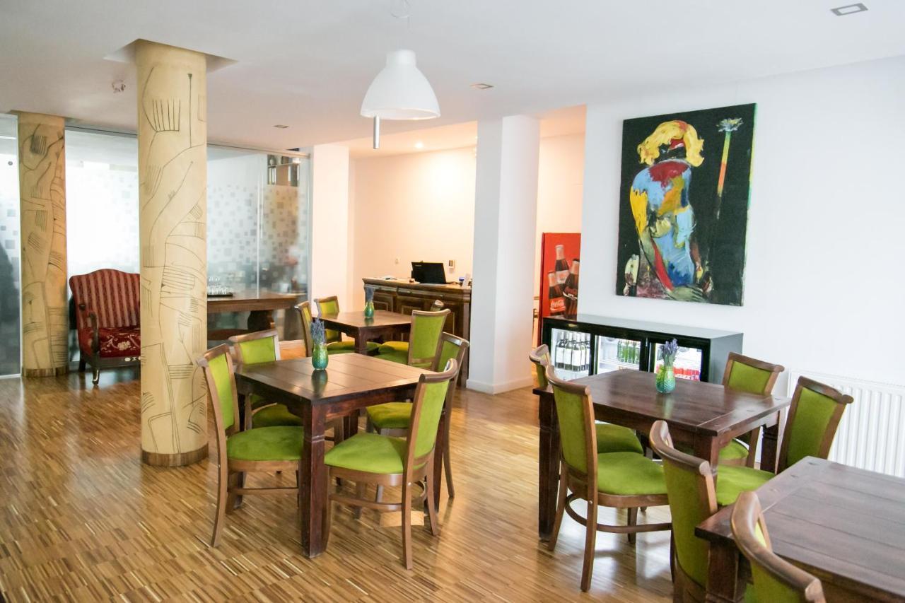 May Residence Dumbravita  Екстериор снимка