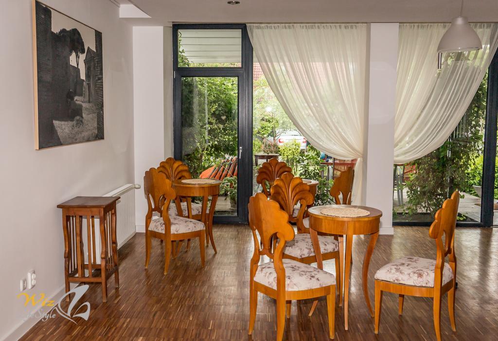 May Residence Dumbravita  Екстериор снимка