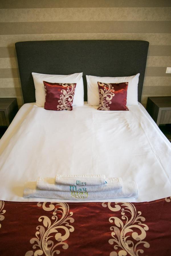 May Residence Dumbravita  Екстериор снимка